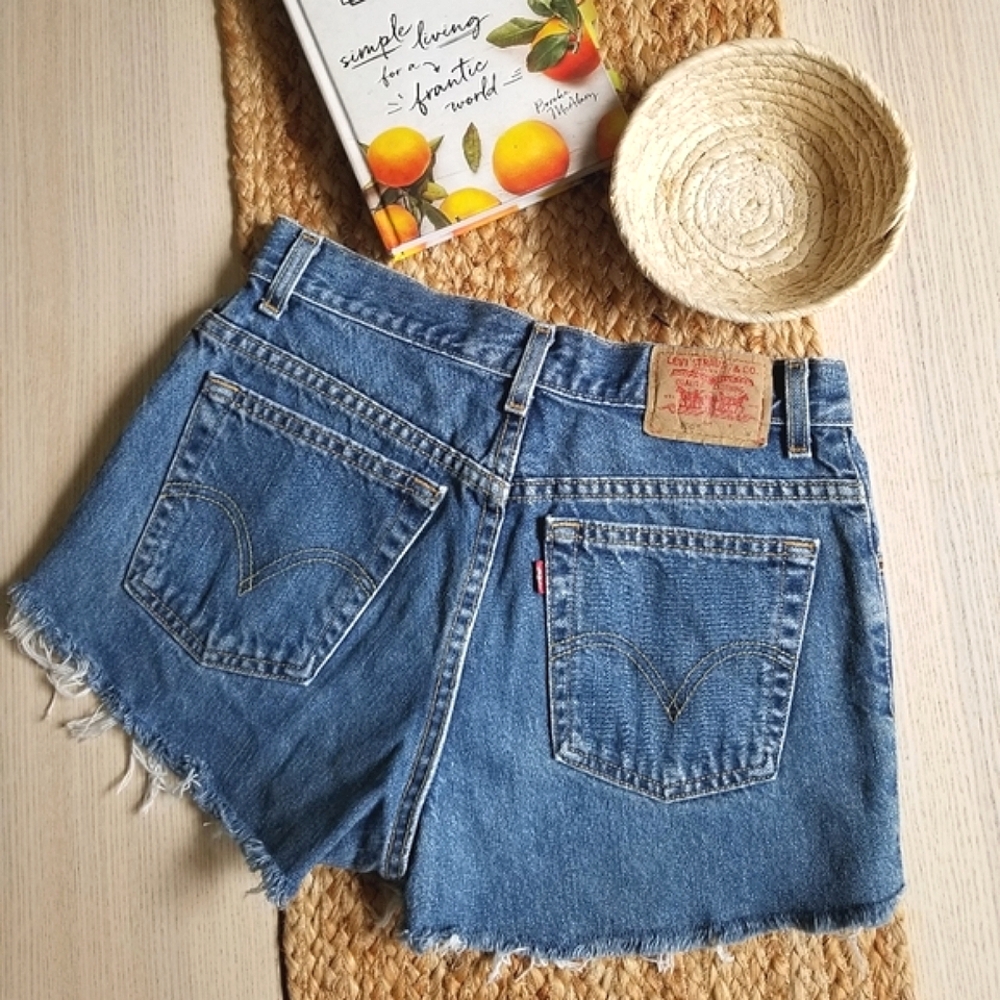 Vintage ◇ Levi's Classic Cutoff Jean Shorts